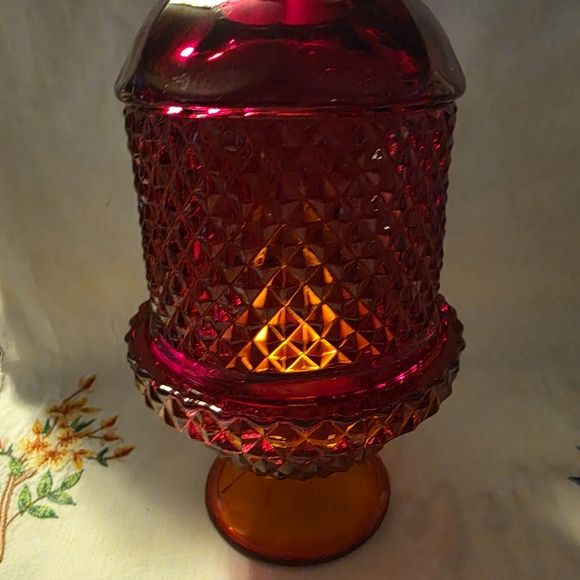 Ruby Red Diamond Point Fairy Lamp, Or A "Glimmer" lamp, produced By Viking Glass - Picture 11 of 12